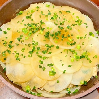 丸ごと1本！大根と豚挽き肉の重ね煮